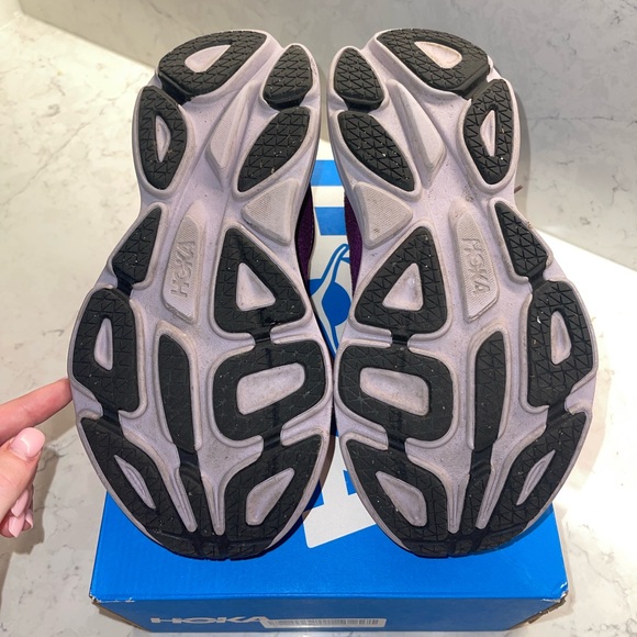 Hoka Women's Bondi 8 Sneakers - Picture 8 of 9